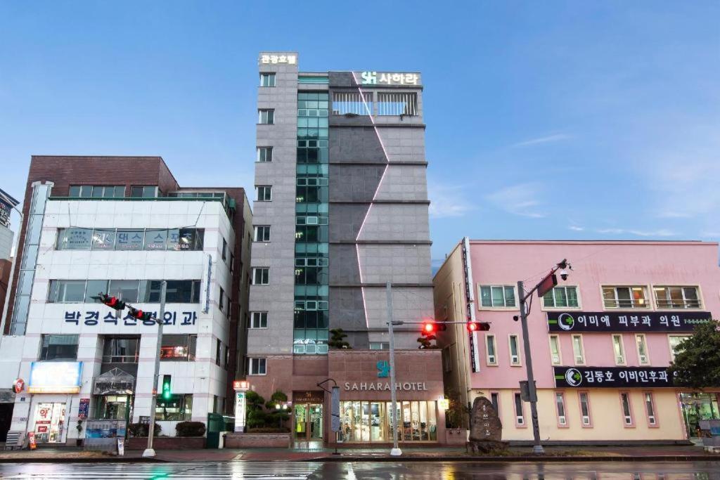 Sahara Hotel Csedzsu Kültér fotó